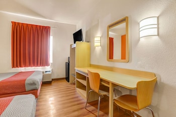 motel 6 lemoore ca
