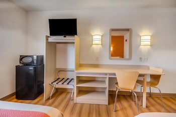 motel 6 lemoore ca