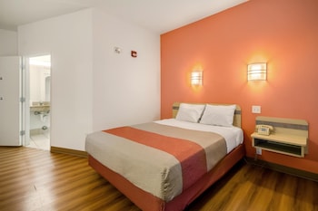 motel 6 lemoore ca