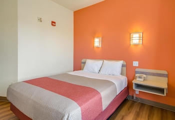 motel 6 lemoore ca