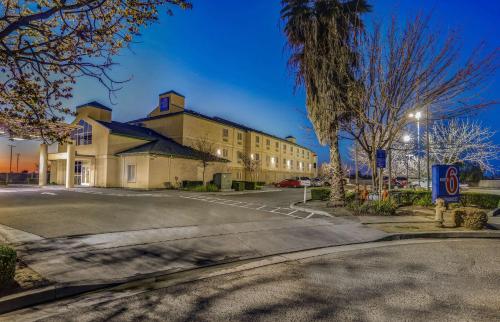 Motel 6 Lemoore, Ca,Lemoore>>Corcoran,2 star