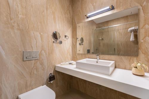 Mango Hill Coimbatore Destination Resort,,4 star