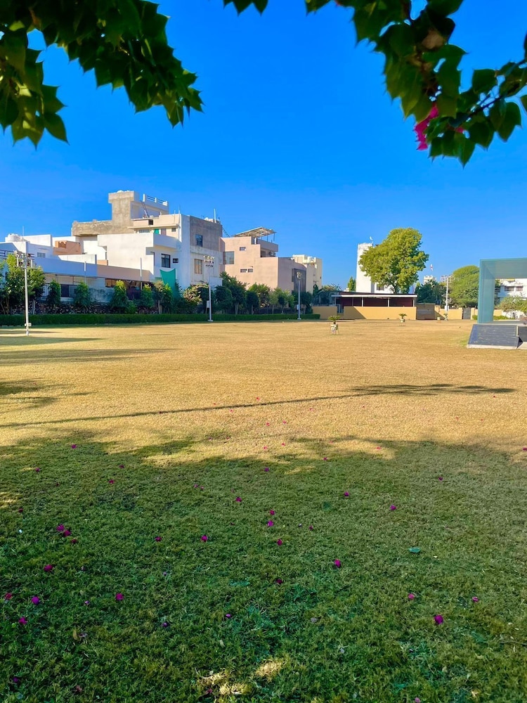 vrindavan greens resort