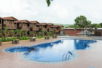 axiom resort luxury cottages arambol