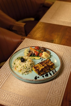 axiom resort luxury cottages arambol