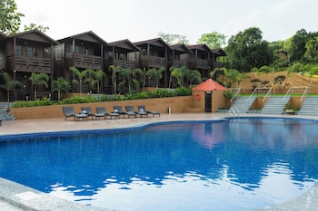 axiom resort luxury cottages arambol