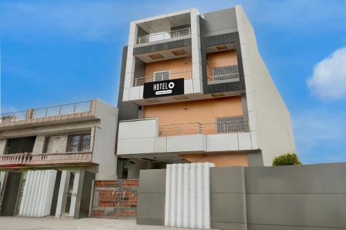 super hotel o bareilly near satellite bus stand