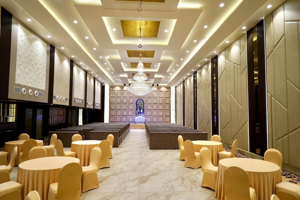 balaji palace