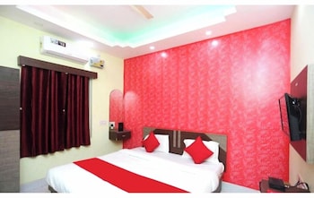 dhamstay hotel savashi near temple puri