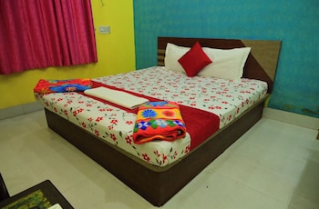 dhamstay hotel savashi near temple puri