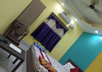 dhamstay hotel savashi near temple puri