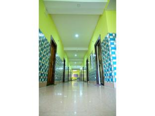 Dhamstay Hotel Sashi Near Temple Puri,,2 star