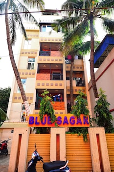 dhamstay hotel blue sagar nearbeach puri