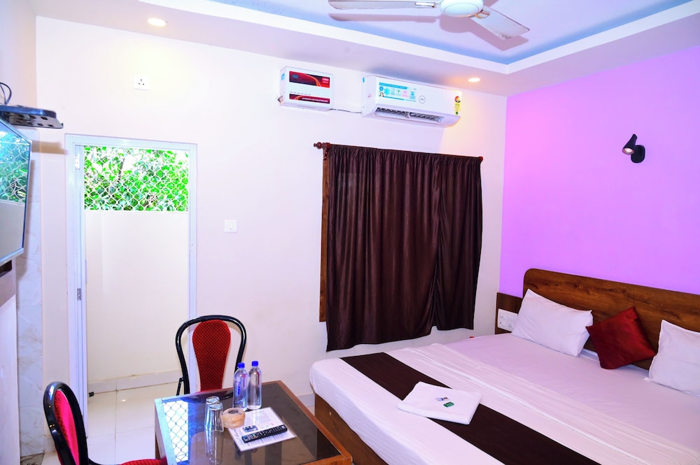 dhamstay hotel blue sagar nearbeach puri