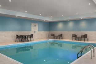holiday inn express and suites muncie northwest by ihg