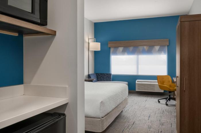 holiday inn express and suites muncie northwest by ihg