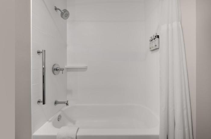 holiday inn express and suites muncie northwest by ihg