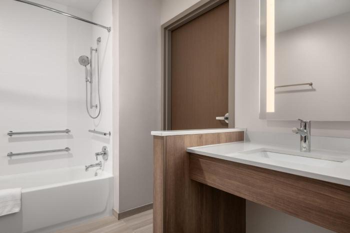 holiday inn express and suites muncie northwest by ihg