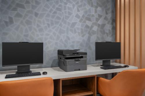 holiday inn express and suites muncie northwest by ihg