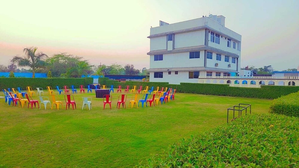 the shikhar resort