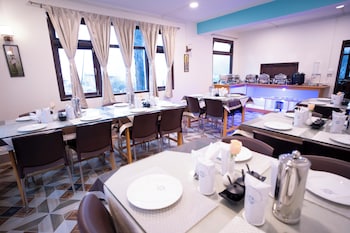 verdant the lush gateway