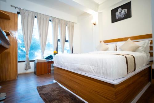 Verdant The Lush Gateway,,3 star