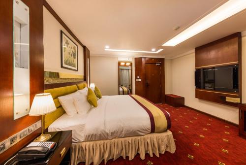 grand palace hotel and resorts dhaka
