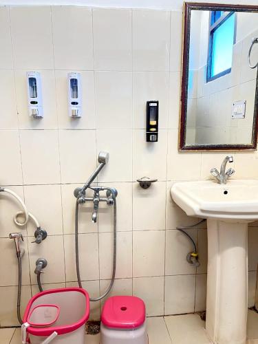 Dolia Pahadi Myar Maiti,,0 star