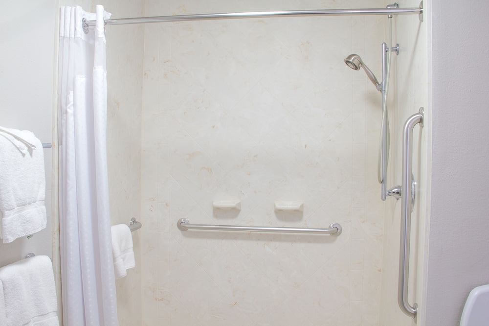 holiday inn express and suites lexington dtwn area keenland by ihg