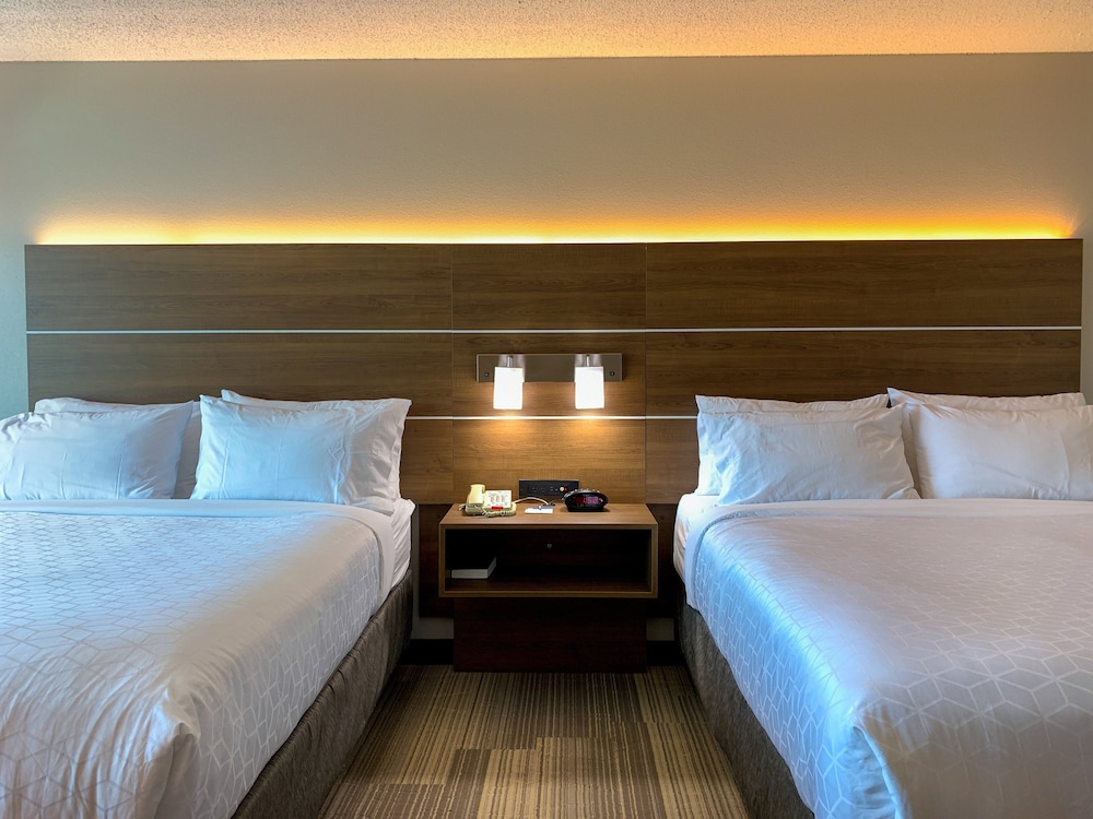 holiday inn express and suites lexington dtwn area keenland by ihg