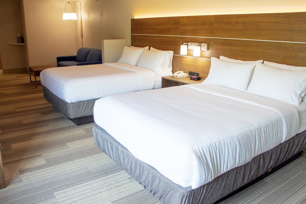 holiday inn express and suites lexington dtwn area keenland by ihg