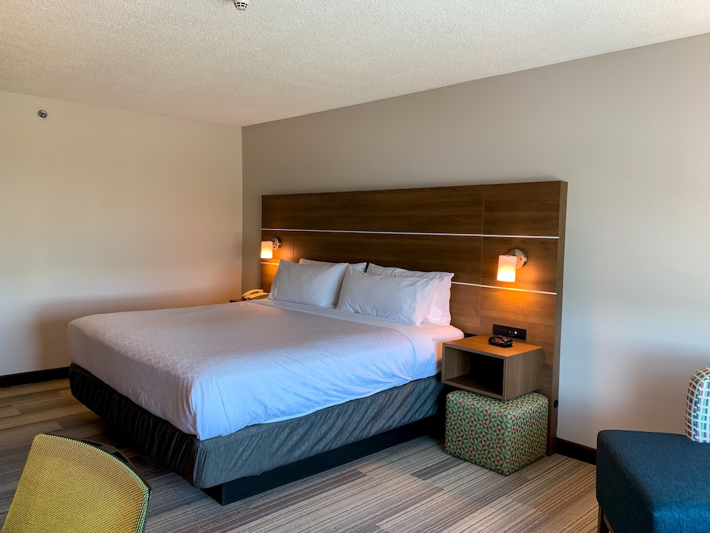 holiday inn express and suites lexington dtwn area keenland by ihg