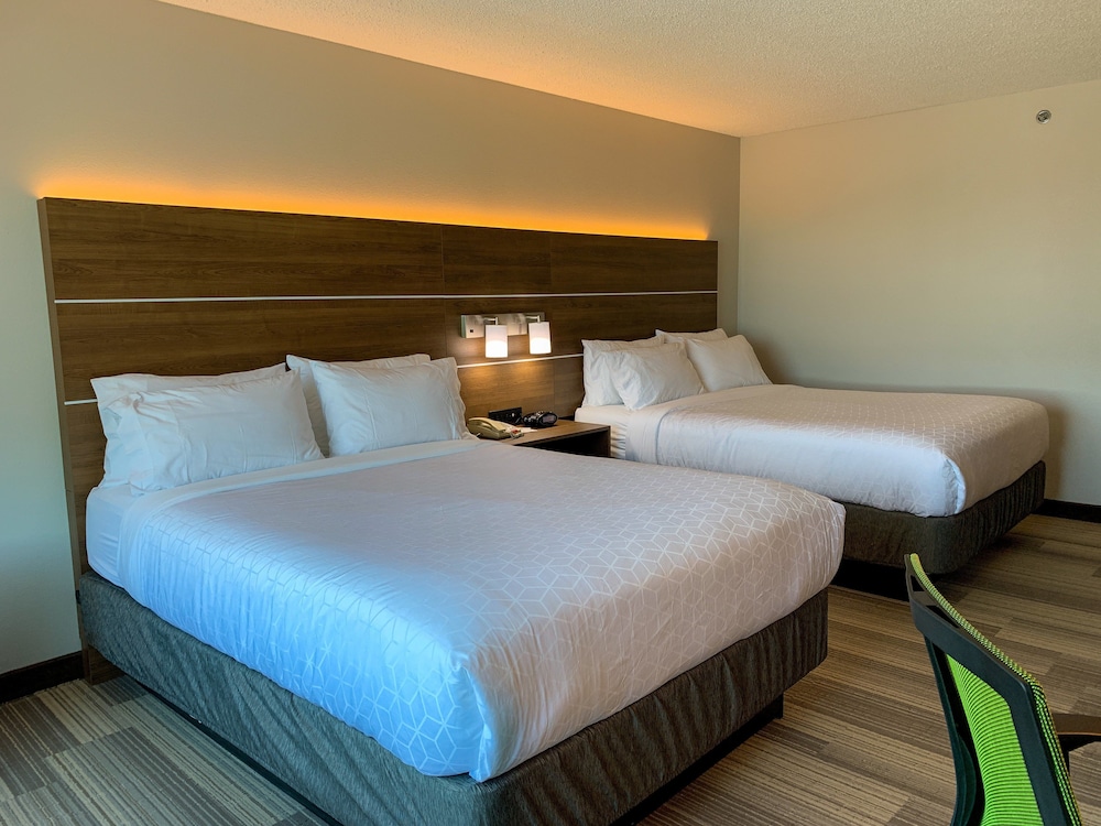 holiday inn express and suites lexington dtwn area keenland by ihg