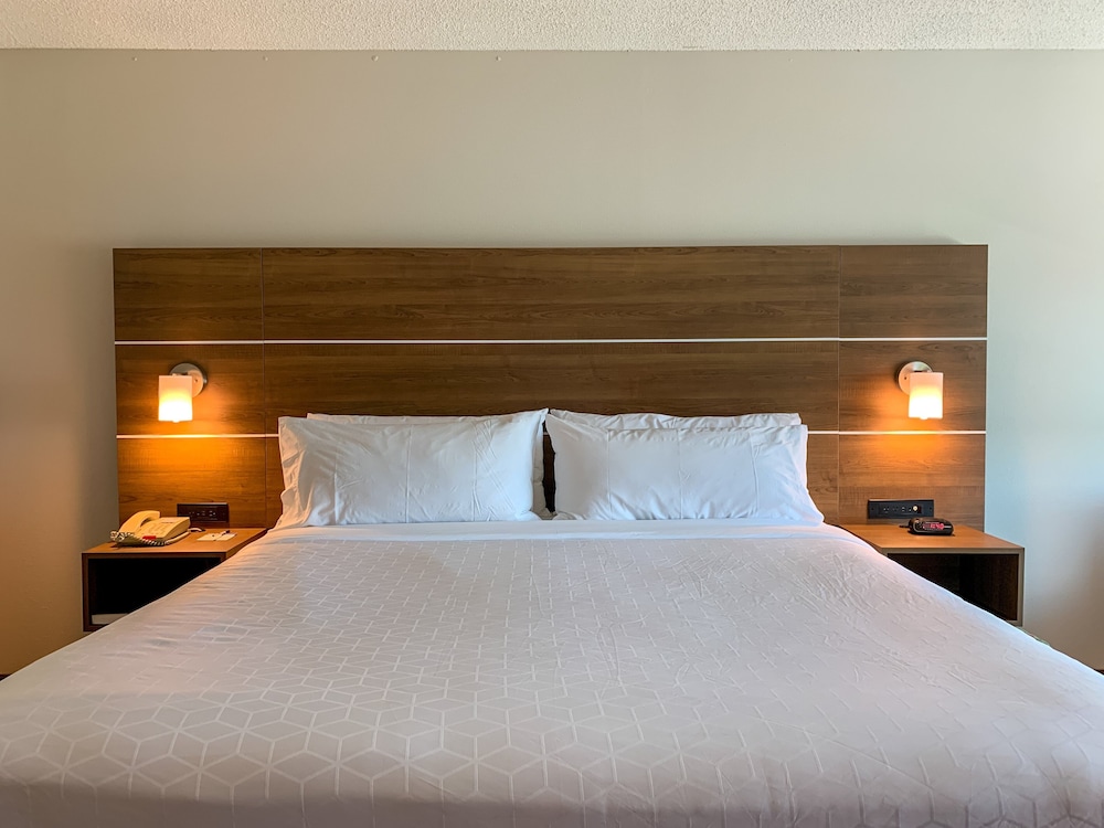 holiday inn express and suites lexington dtwn area keenland by ihg