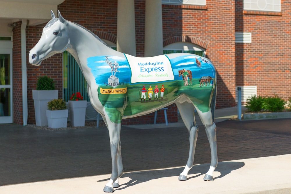 holiday inn express and suites lexington dtwn area keenland by ihg
