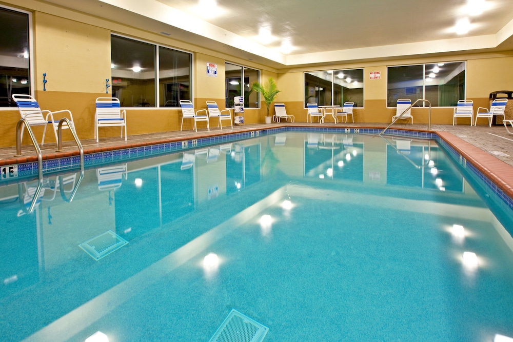 holiday inn express and suites lexington dtwn area keenland by ihg