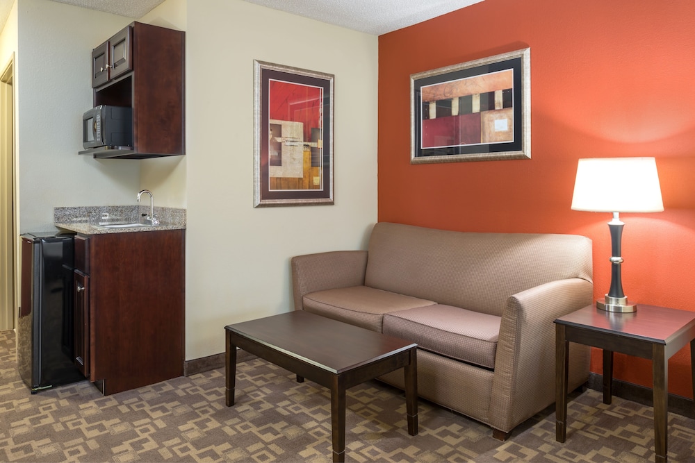 holiday inn express and suites lexington dtwn area keenland by ihg