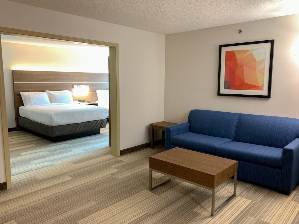holiday inn express and suites lexington dtwn area keenland by ihg