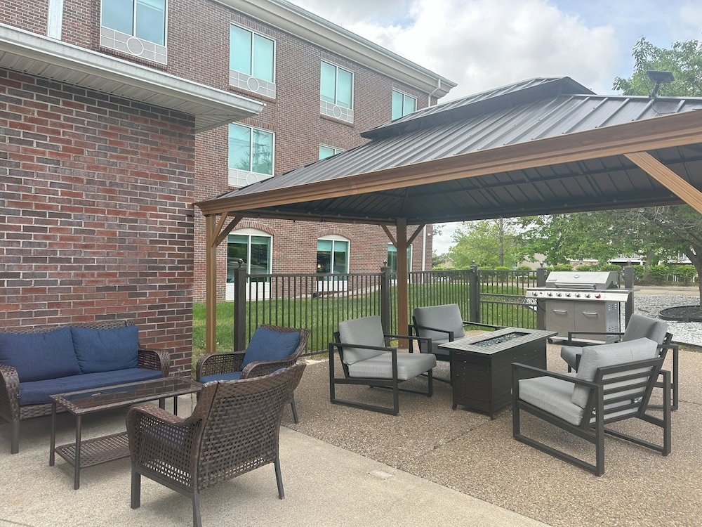 holiday inn express and suites lexington dtwn area keenland by ihg
