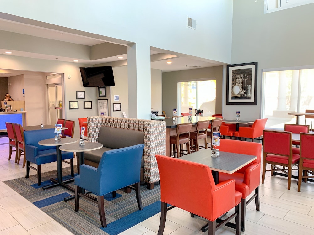 holiday inn express and suites lexington dtwn area keenland by ihg