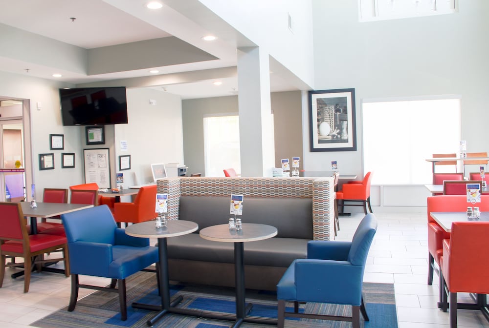 holiday inn express and suites lexington dtwn area keenland by ihg