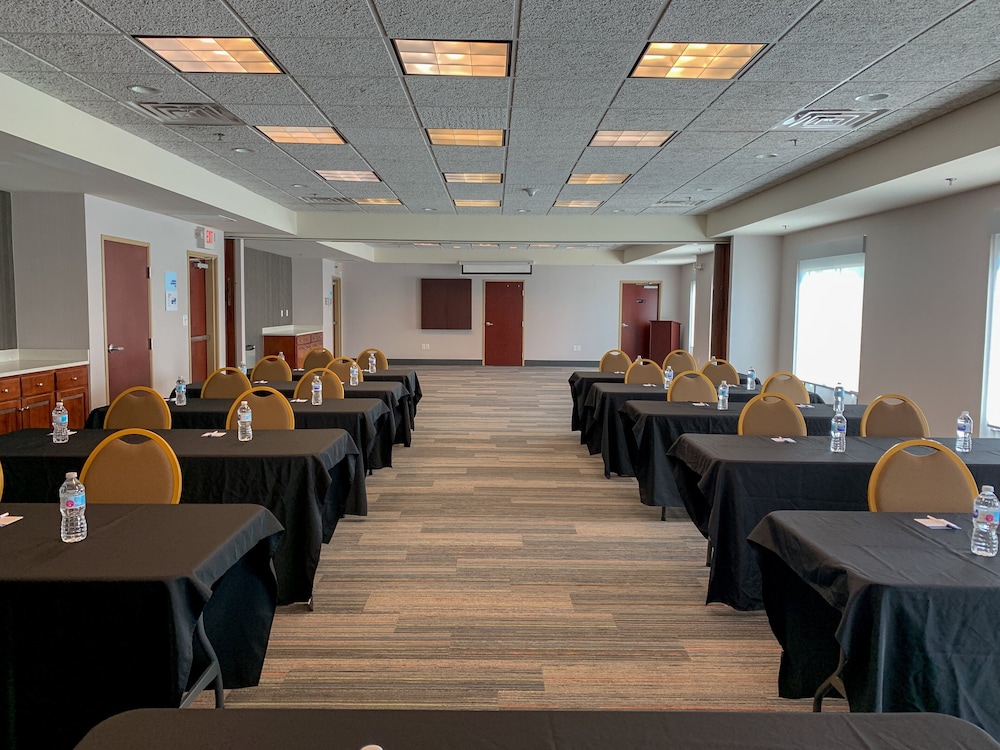 holiday inn express and suites lexington dtwn area keenland by ihg