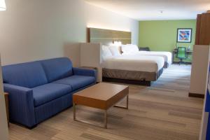 holiday inn express and suites lexington dtwn area keenland by ihg