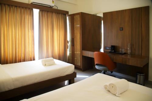 Hunkal Stays,,4 star