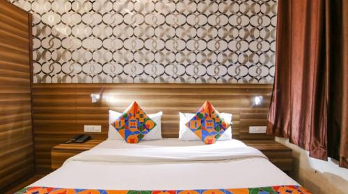 Hotel Vijay Palace,,3 star