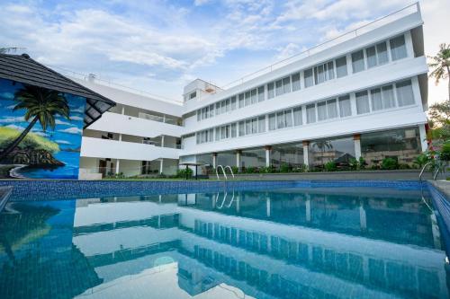 West Bay Marisol,,3 star