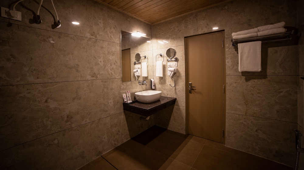 yashshree pelling chekhim retreat