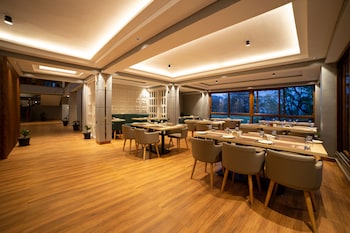 yashshree pelling chekhim retreat