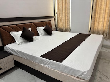hotel shree ashtavinayak grand