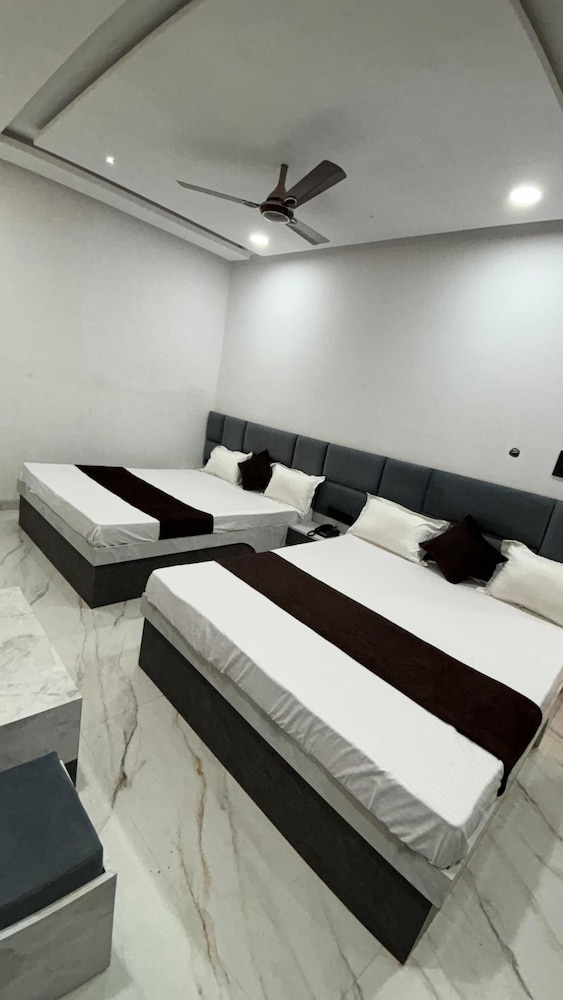 hotel shree ashtavinayak grand